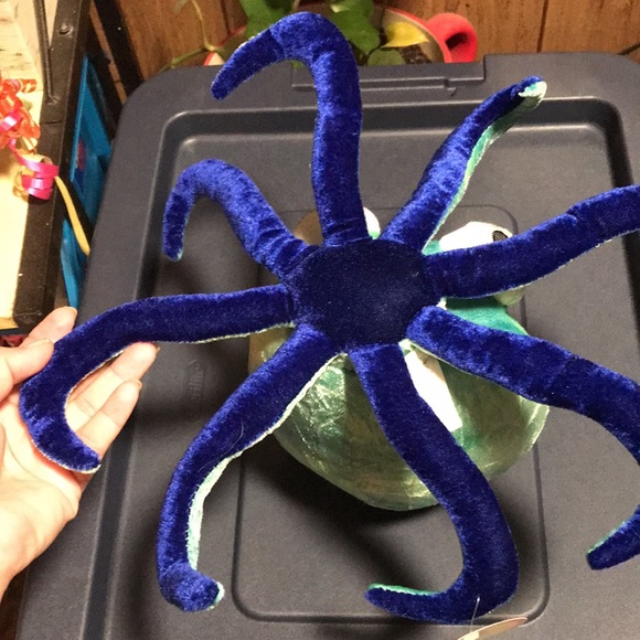 OCTOPUS PLUSH TOY - Picture 7 of 10